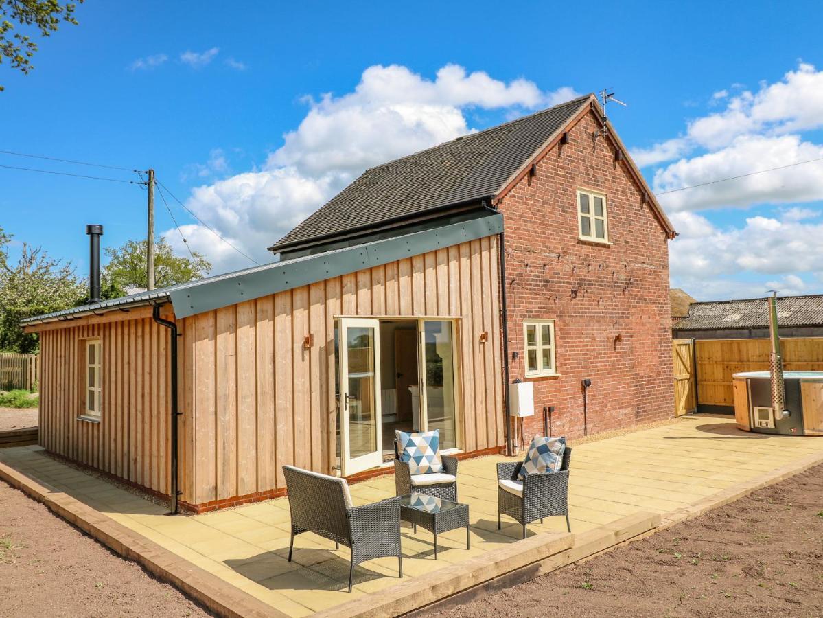 Acorn Lodge Stafford Exterior photo